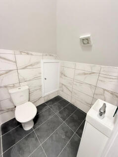 Lea Bridge Road, London, E5 photo 3