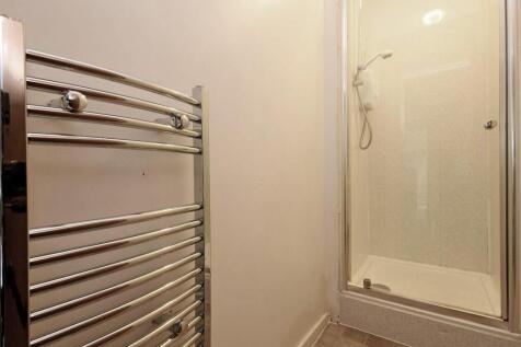 100 Bradley Street, shower room 2.jpg