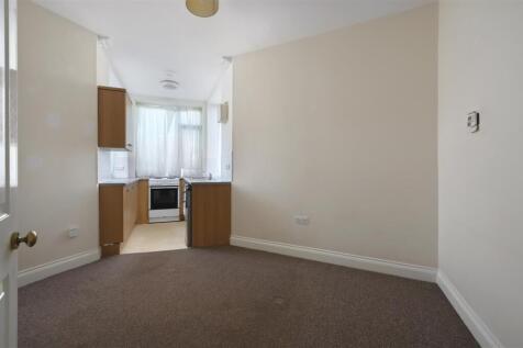 FLAT 2 BEDFORD LODGE - TN401PR - PHOTOS (1).jpg