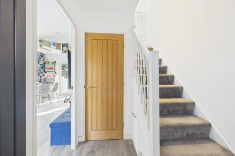 CAM04169G0-PR0239-STILL002.jpg