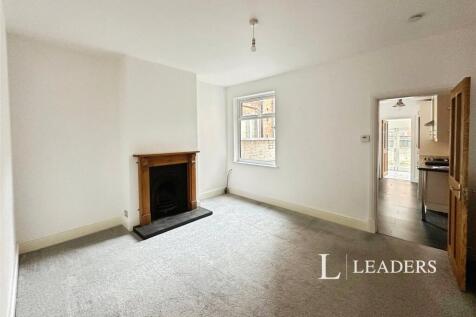 Stoughton Road, Oadby, LE2 photo 4