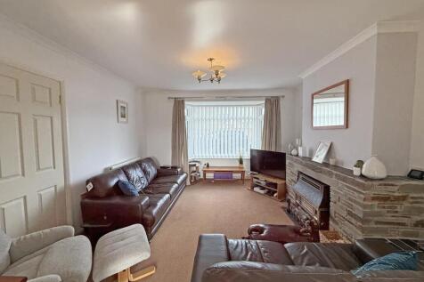 Crownhill Road 149 - Lounge Front...jpg