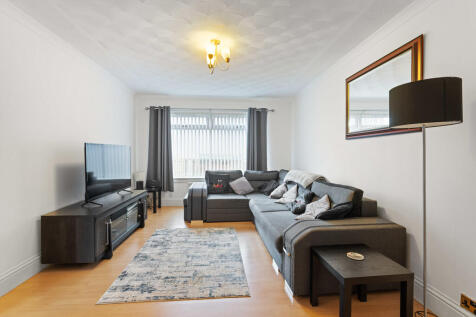 2 Falconoer Rise ...