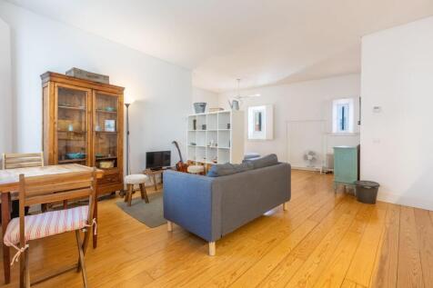 Exclusive 49 m² Loft with Tejo River Views