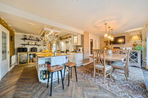 1383222-29-69207a54df814-ARW-1