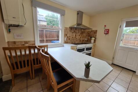 Kitchen/Dining
