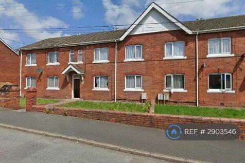 Front View Of Vera Rd Properties