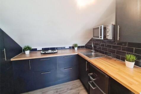 Salisbury Close, Eastleigh, Hampshire, SO50 photo 5