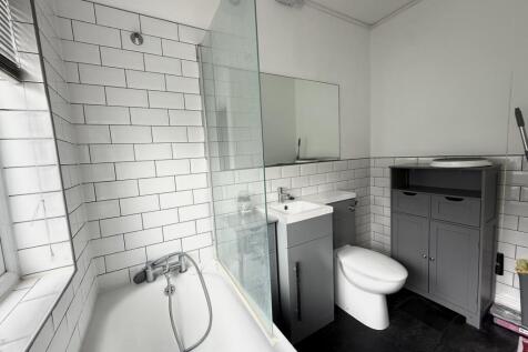 Merton Road, London, EN2 photo 5