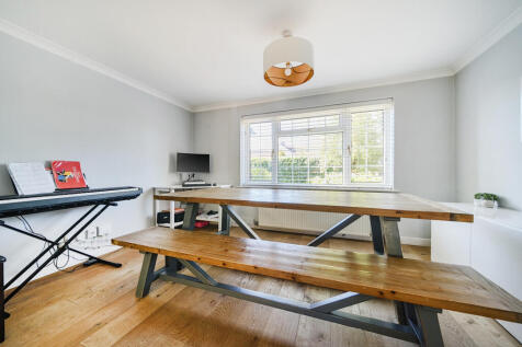 1298418-24-6830a2...