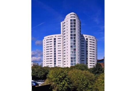 Altolusso-Apartments-Holder-Mathias-Architects-3-.