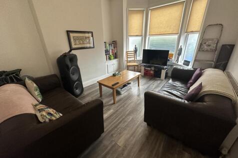 Ashfield Road, Longsight, £135pppw photo 3