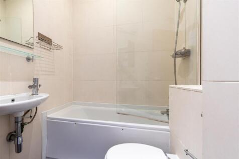 bathroom (1 of 1).jpg