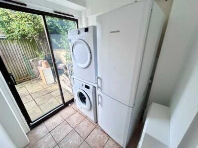 Room 3, Sackville Road, Hove, East Sussex, BN3 photo 5