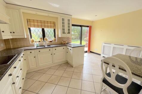 Ruby Gardens Kirkby-in-Ashfield Nottinghamshire. photo 4
