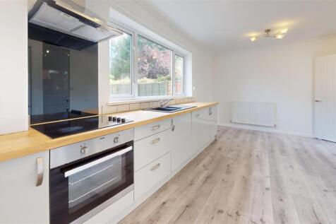 Greenwood Close 4, Kitchen Dining Room 2.jpg