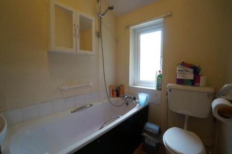15, Treflan, Bangor photo 5