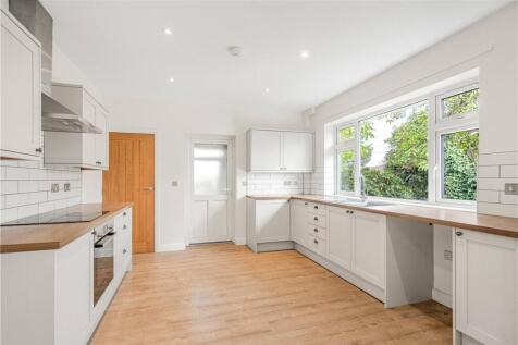 Cromwell Lane, Burton Green, Kenilworth, Warwickshire, CV8 photo 4