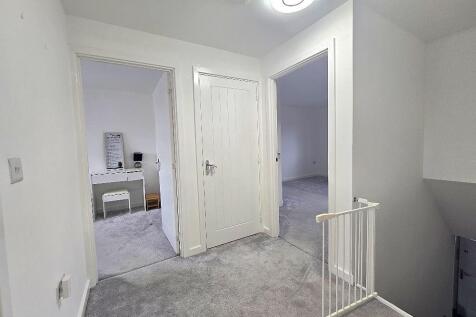 Willow Way, Willenhall - Landing