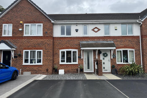 3 Bedroom Town House for sale