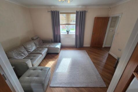Garth Close, Cleator Moor, CA25 photo 5