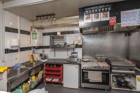 32 - 64 Huddersfield Road HX5 9AA.jpg