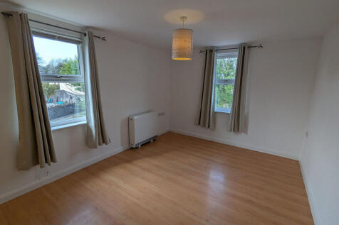 Roskear, Camborne. TR14 8NT photo 3
