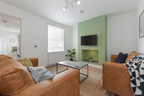5-bed terraced on Woodborough Road, Nottingham, NG3, £3,715/mo