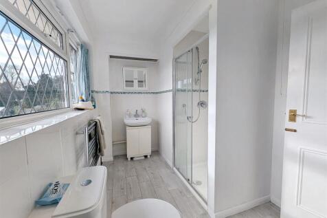 Bath/Shower Room