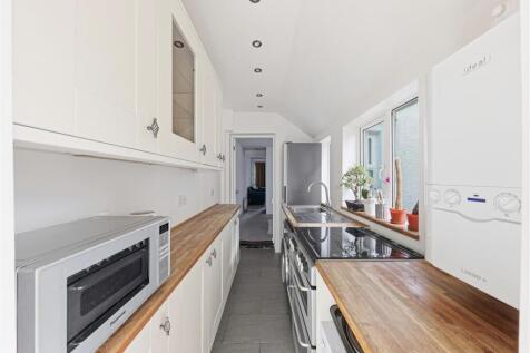 73 Lower Herne Road (17).jpg
