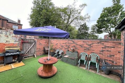Church St, Leigh, WN7 photo 3