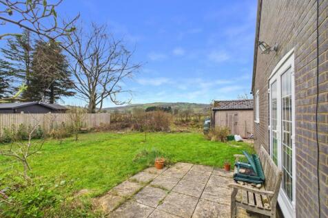 CAM01713G0-PR0172-STILL033.jpg
