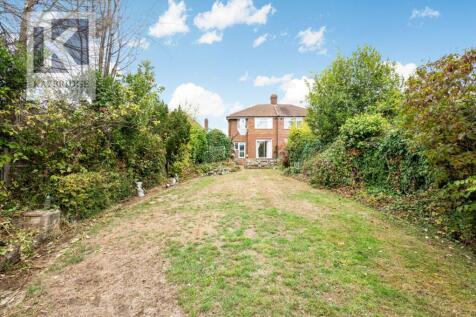 Amberley Gardens, Epsom - KT19 0NQ