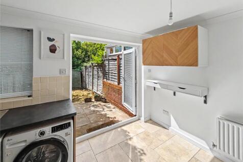 Atte Lane, Warfield, Bracknell, Berkshire, RG42 photo 4
