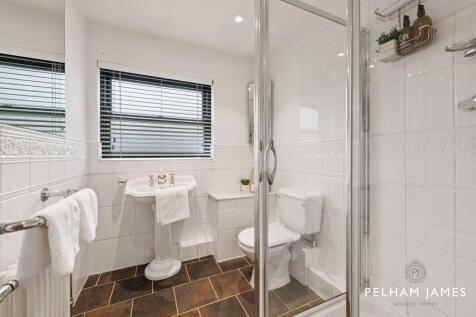Annexe Shower Room, Greytrex House, Stamford