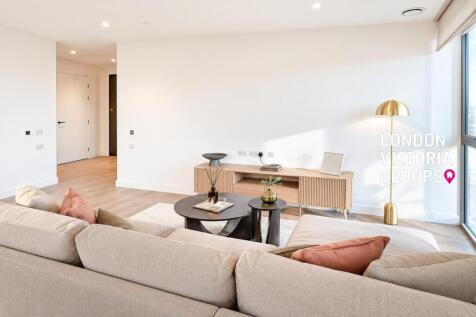 Bow House, 16 Quay Walk, London, HA0 photo 3