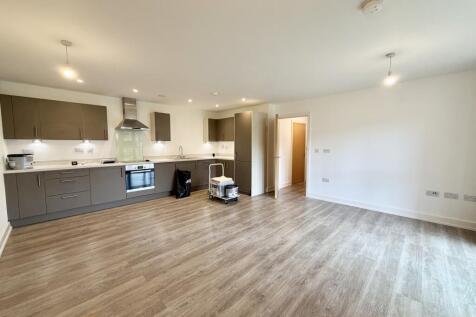 Holmbush Mews photo 3