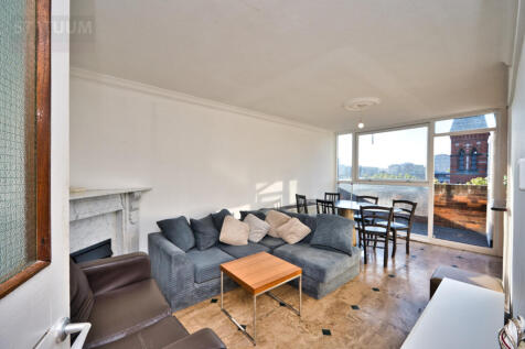 Located in the heart of Westminster SW1V, this 3bed duplex apartment includes of heating and 24hour hot water. Features a private balcony, separate kitchen and excellent transport links, just minutes 