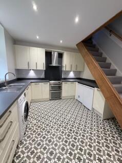 Hanover Street, Mossley, OL5 photo 3