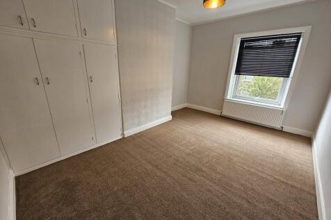 Dewhurst Road , Fartown  photo 5