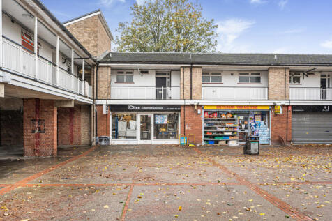 3-bed flat for sale, Brettenham Road, London N18