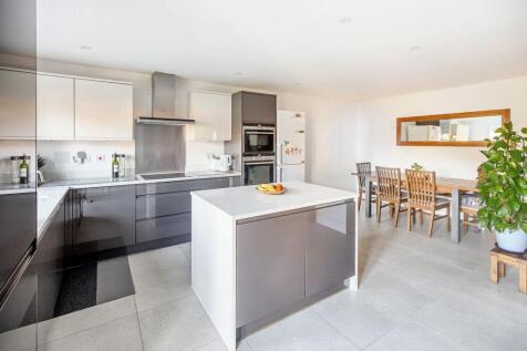 Kitchen Family Room