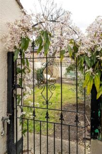 Bishops Close, E17