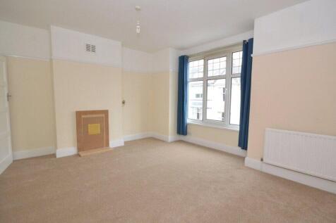 104 Glendower Road photo 4