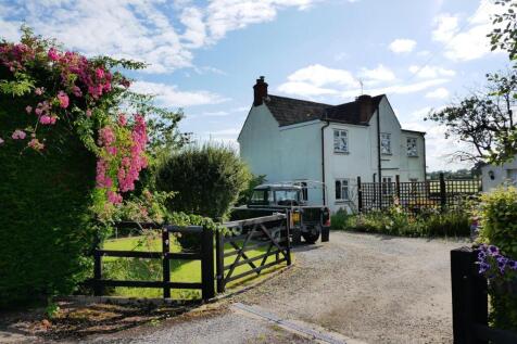 GATED YARD &amp; PARKING