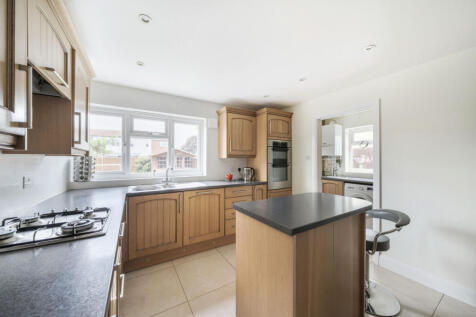 1299956-8-6836dea...