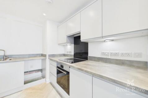 Willow Court, 4 Ford Lane, M6 photo 4