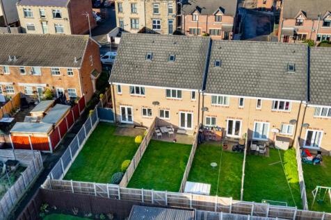 4 Bedroom Town House for Sale