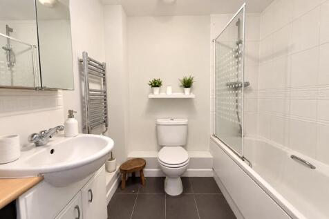 Pluto Road, Eastleigh, SO50 photo 5