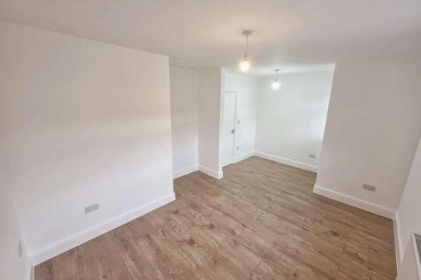 Fairview Road, Chigwell, Redbridge photo 3
